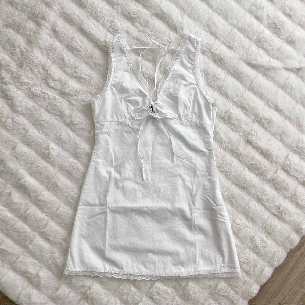 Forever 21 White Sleeveless Lace Trim Dress